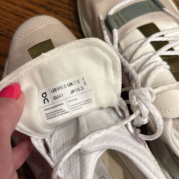 WOMEN'S ON CLOUDNOVA 2 RUNNING SHOES - Picture 6 of 6